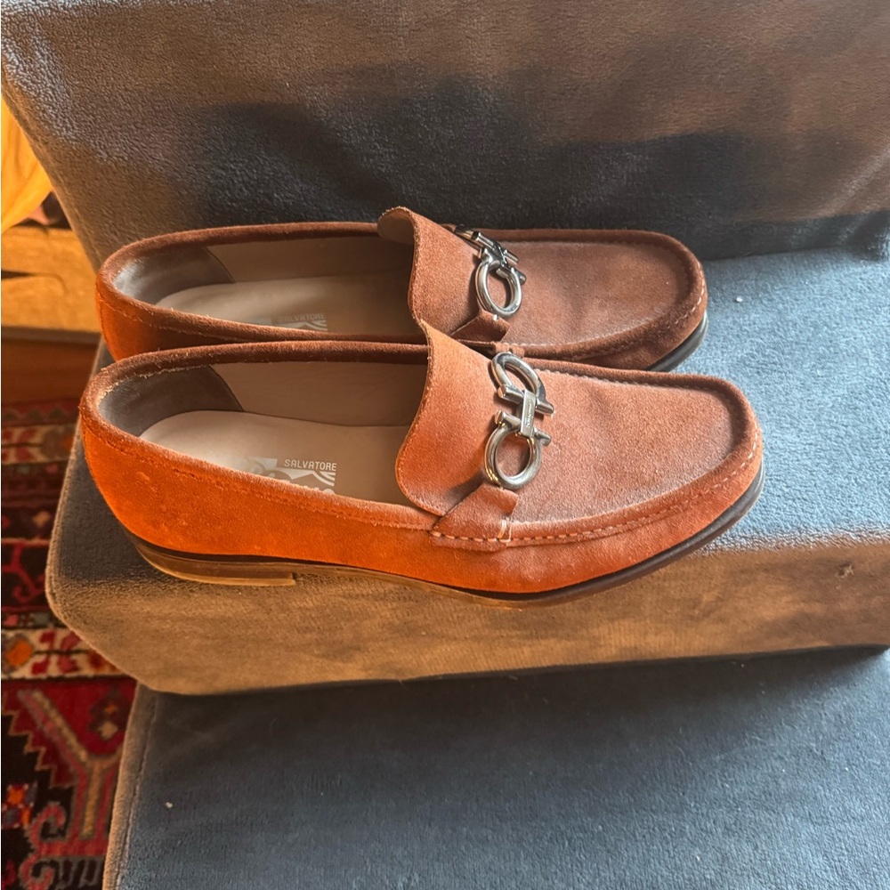 Ferragamo Gancini / Horsebit Brown suede Loafers Excellent / like new Mens 9 US